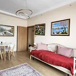 Julio Tirana Center Apartment